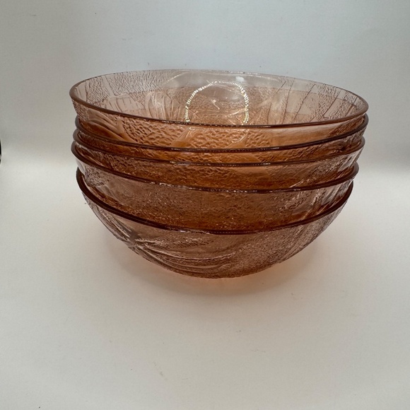KIG Indonesia Pink Glass Hibiscus Embossed Bowls. Set of 5, 6.5" diameter. - Picture 4 of 8